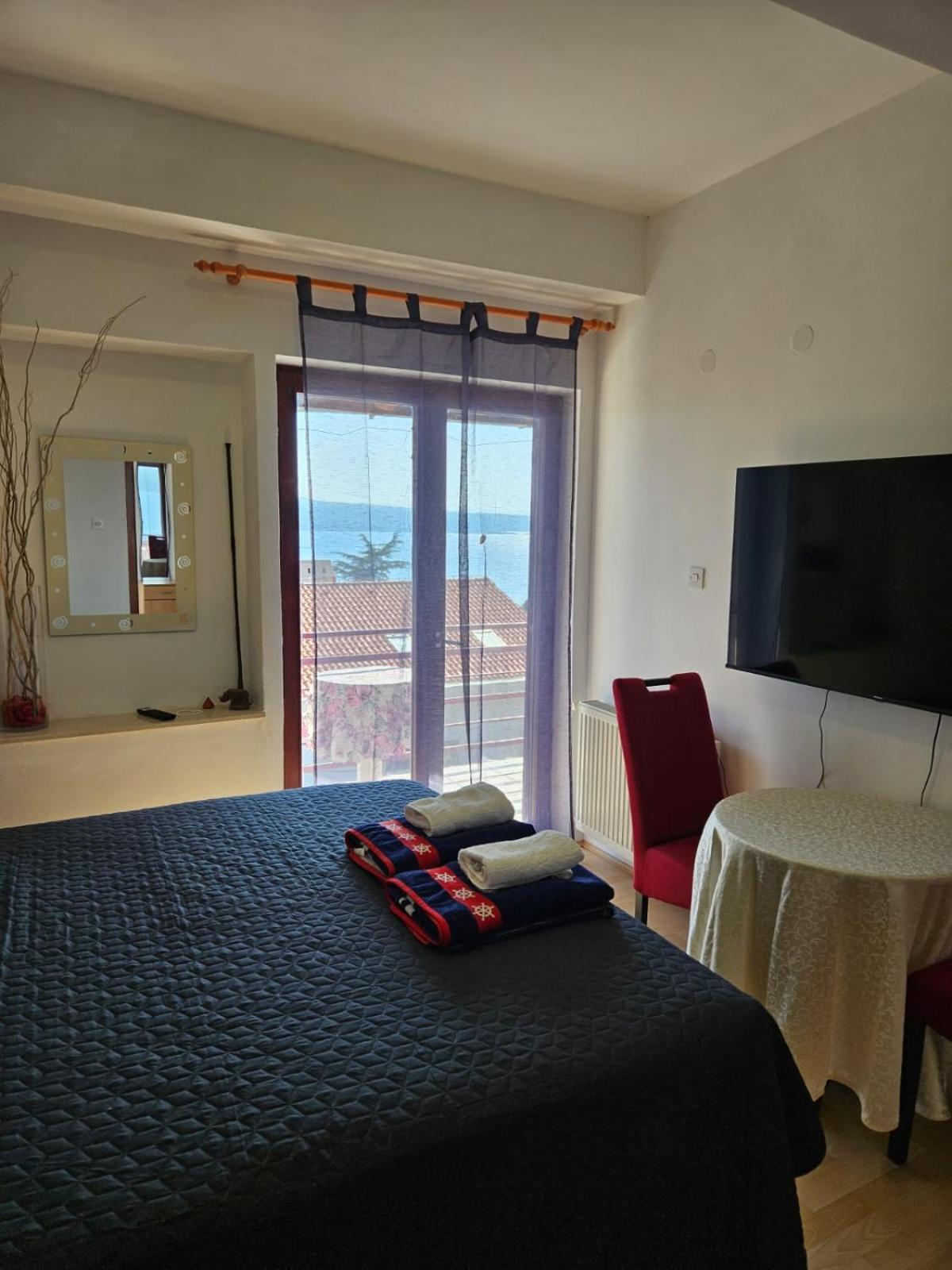 Apartments With Swimming Pool 9X4M Selce Luaran gambar